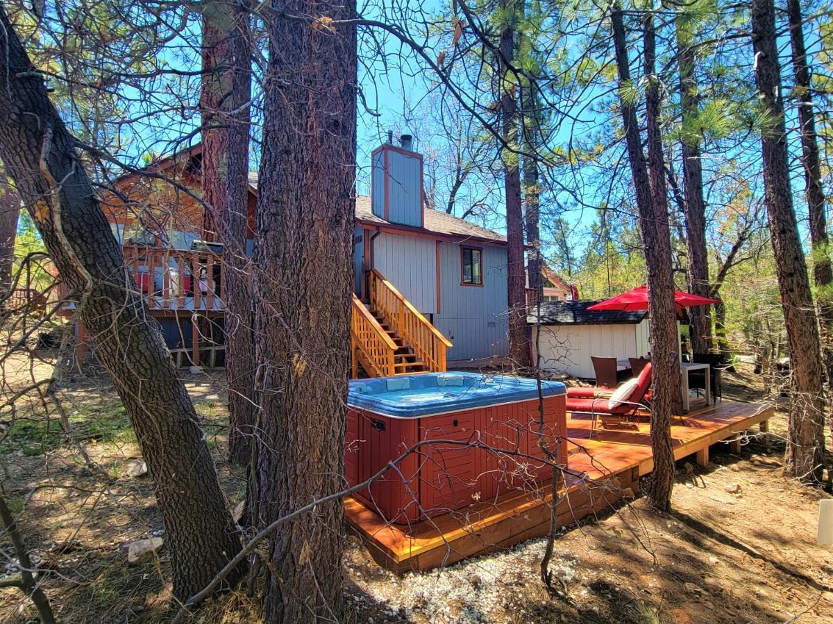 Four Seasons Getaway-Private Hot Spa With Pine Tree Views-Walk To Village And Pineknot Trailhead-Plus King Bed! Big Bear Lake Eksteriør billede